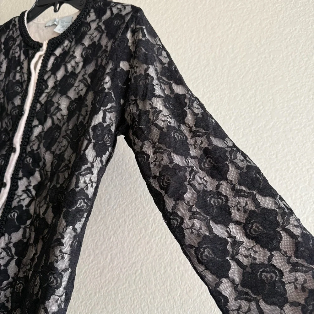 Black Floral Lace Sheer Cardigan Medium Long Sleeve Lightweight Romantic Top - Picture 7 of 9